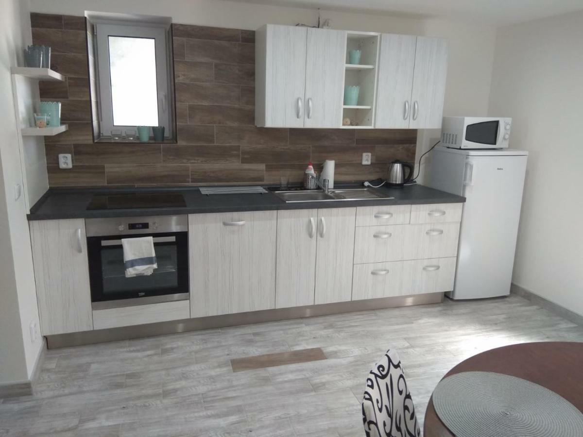 Apartmány U splavu Veselí nad Moravou Esterno foto