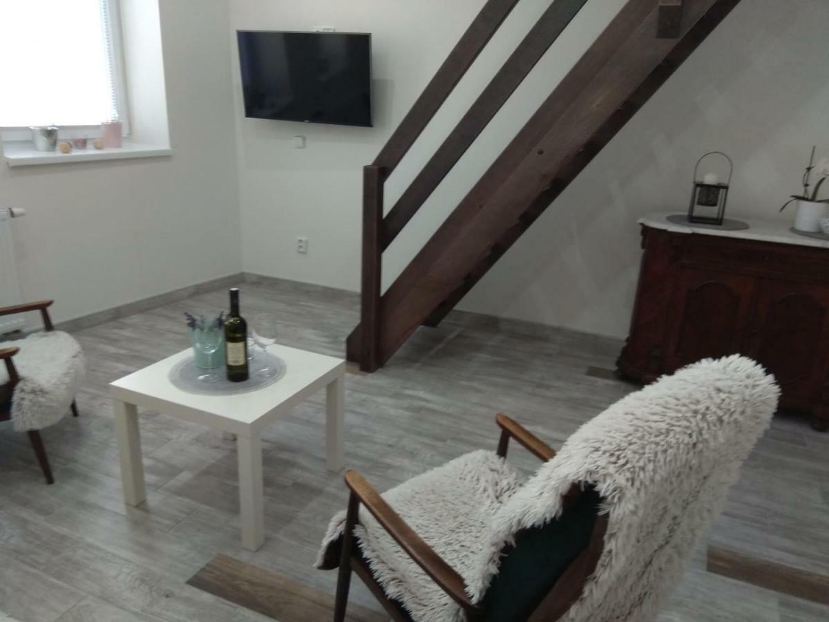 Apartmány U splavu Veselí nad Moravou Esterno foto