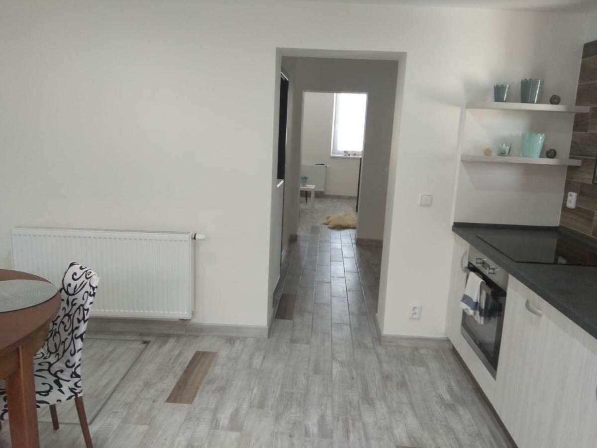 Apartmány U splavu Veselí nad Moravou Esterno foto