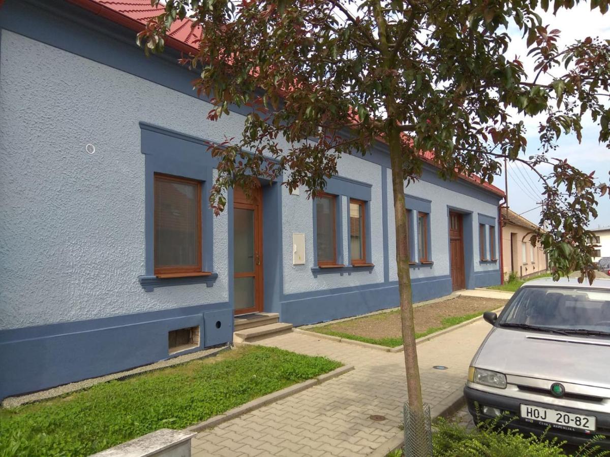 Apartmány U splavu Veselí nad Moravou Esterno foto