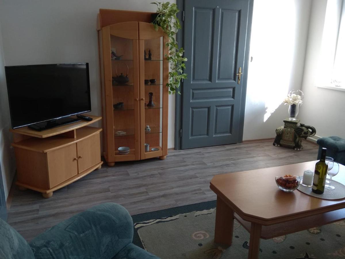 Apartmány U splavu Veselí nad Moravou Esterno foto