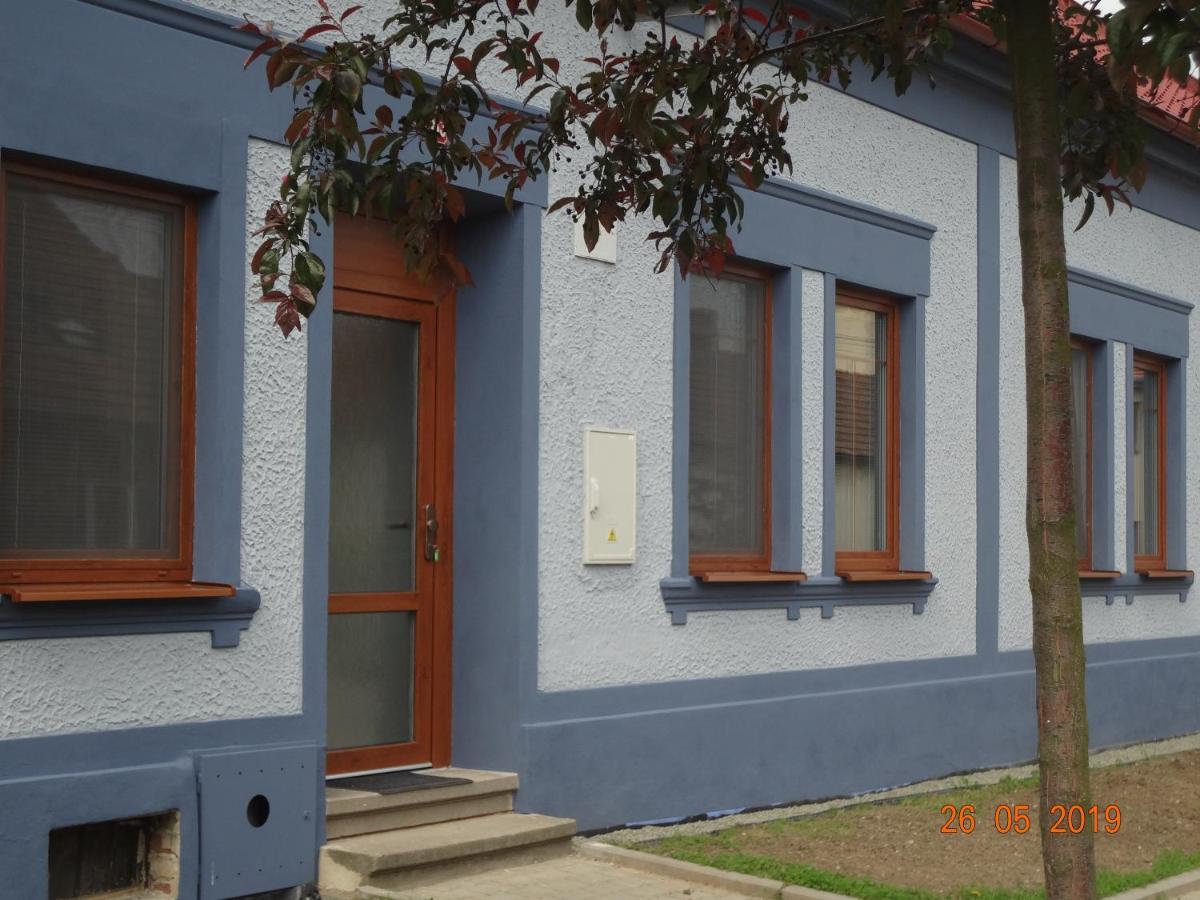 Apartmány U splavu Veselí nad Moravou Esterno foto