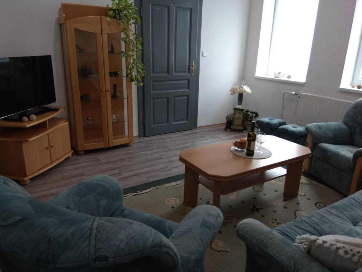 Apartmány U splavu Veselí nad Moravou Esterno foto
