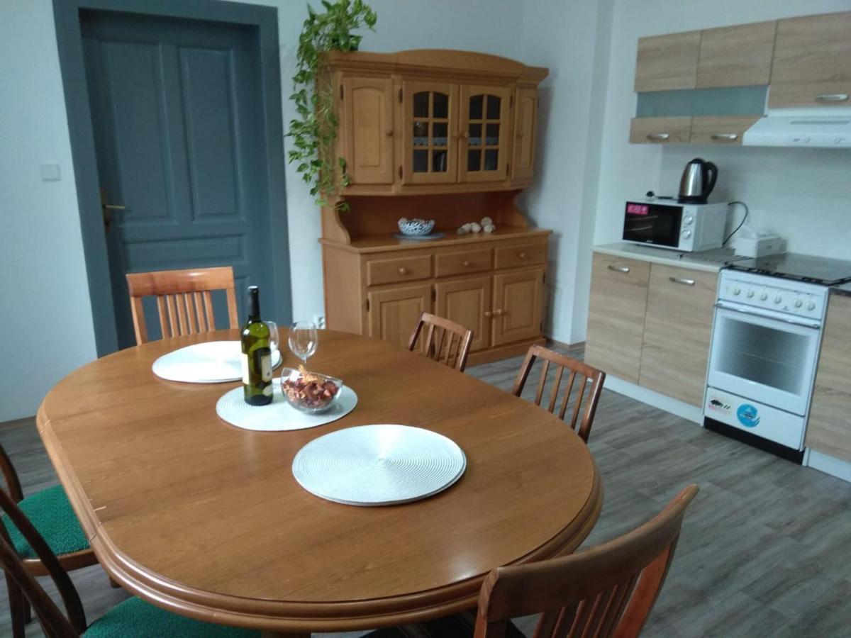 Apartmány U splavu Veselí nad Moravou Esterno foto