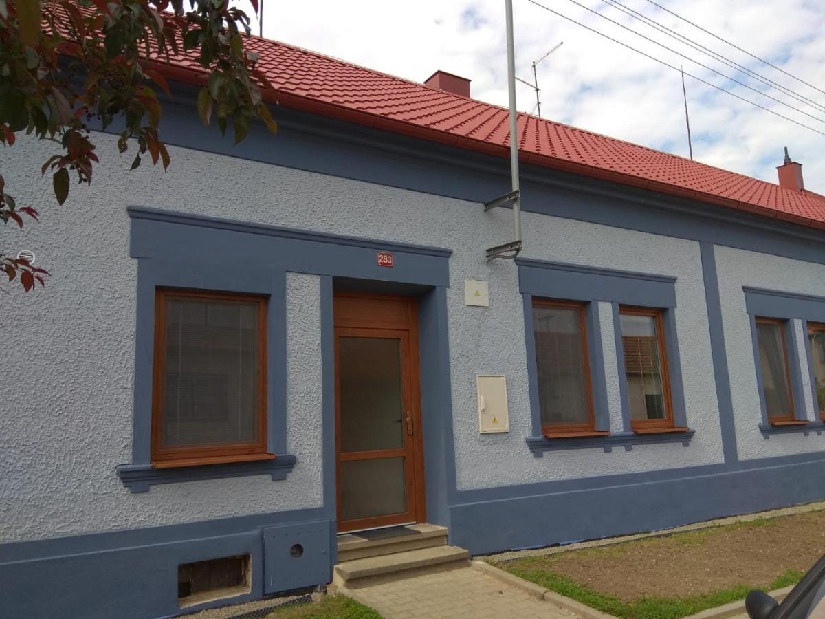 Apartmány U splavu Veselí nad Moravou Esterno foto
