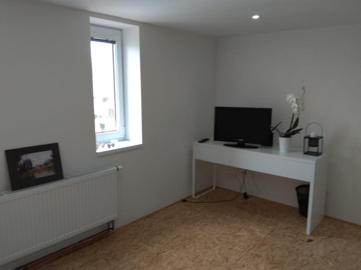 Apartmány U splavu Veselí nad Moravou Esterno foto