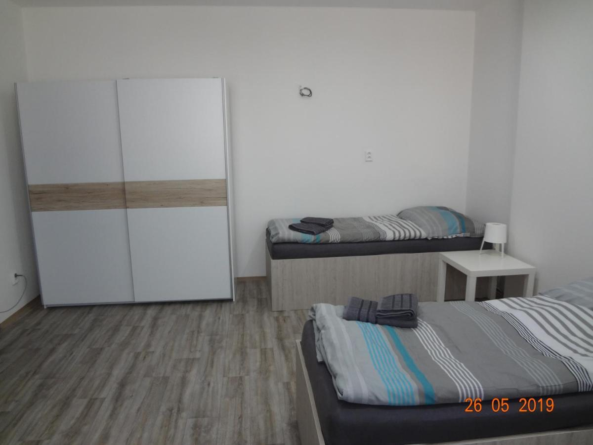 Apartmány U splavu Veselí nad Moravou Esterno foto